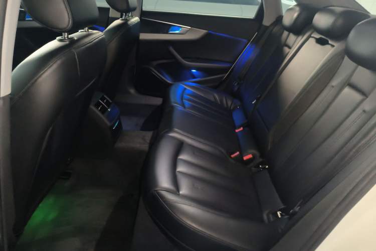 Used Audi A4L 2019 40 TFSI Ambition China VI
