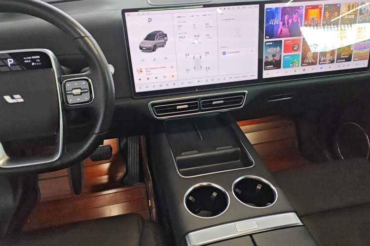 Used Li Auto L8 2023 Pro Model
