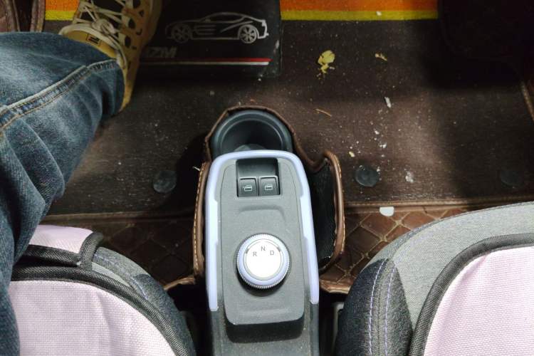 Used Chery QQ Ice Cream 2022 170km Sundae Phosphate Lithium-Ion