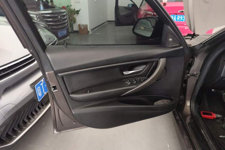 Used BMW 3 Series 2017 320Li Fashion Model
