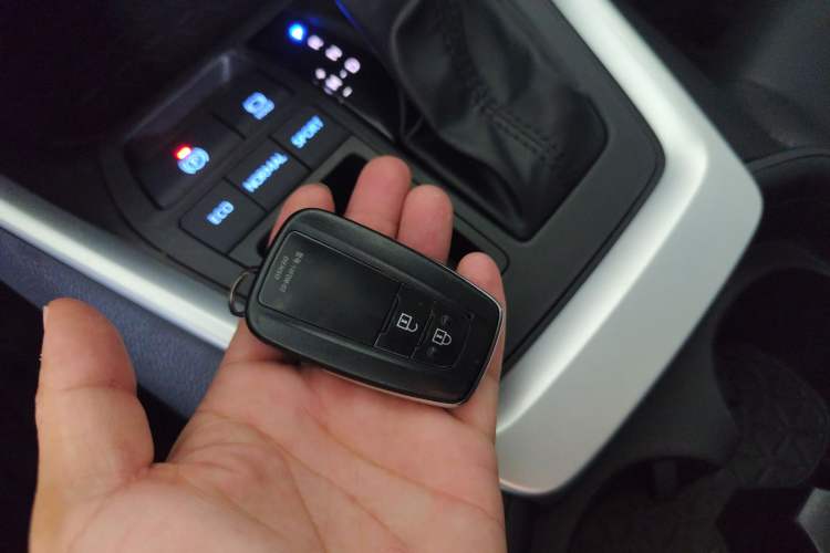 Used Toyota Wildlander 2022 2.0L CVT Two-Wheel Drive Luxury Edition
