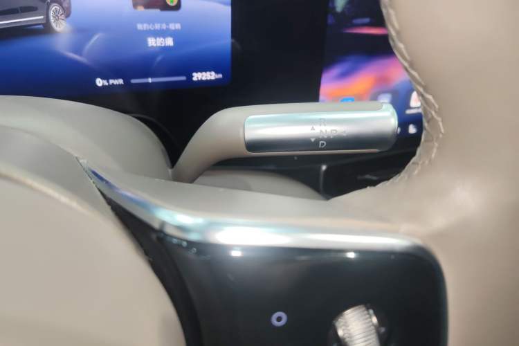 Used Hima AITO M9 2024 Range-Extended Ultra Version 52 kWh 5-Seater Model
