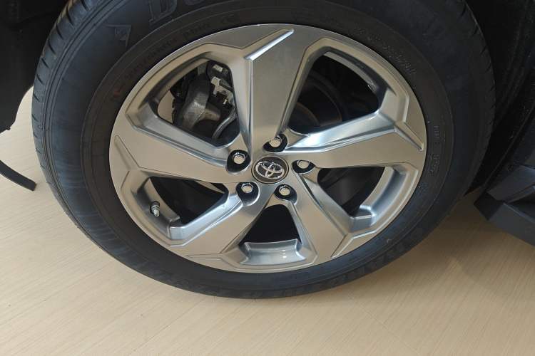 Used Toyota RAV4 2022 2.0L CVT Two-Wheel Drive Fashion Plus Edition
