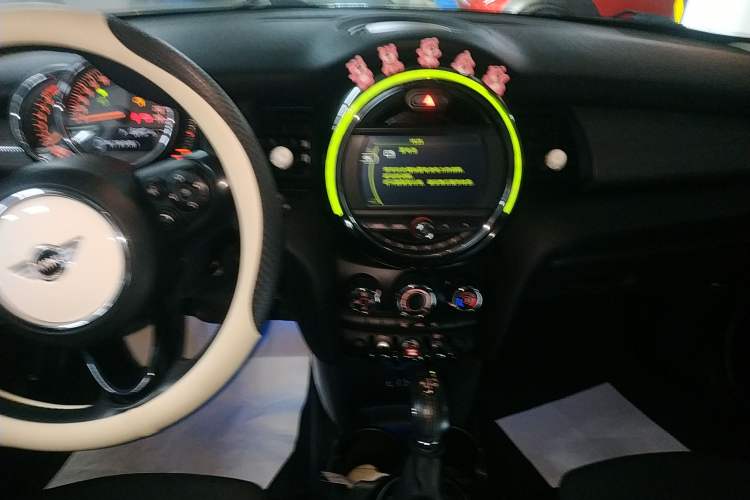 Used  MINI 2015 1.5T COOPER Fun Five-Door Edition
