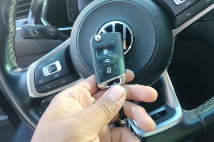 Used Volkswagen Tiguan L 2021 330TSI Automatic Two-Wheel Drive R-Line Enhanced Edition
