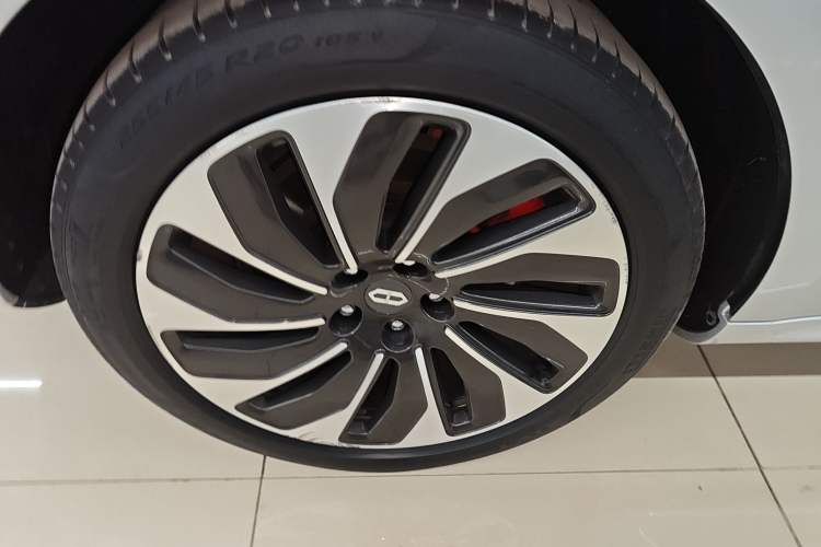 Used Hima AITO M5 2022 Extended-Range Four-Wheel Drive Performance Version
