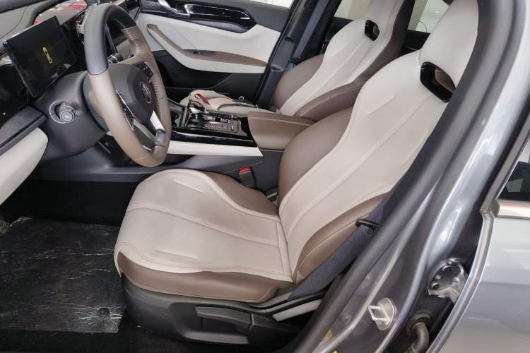 Used BYD Qin PLUS 2024 HONOR Edition DM-i 55KM Leading Model
