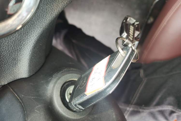 Used Kia K2 2015 Sedan 1.4L MT GLS