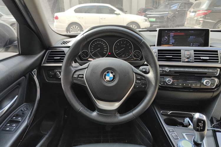 TDK.VehicleDetails.img