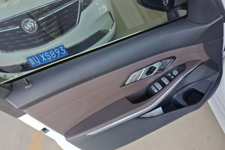 Used BMW 3 Series 2021 Second Facelift 320Li M Sport Package
