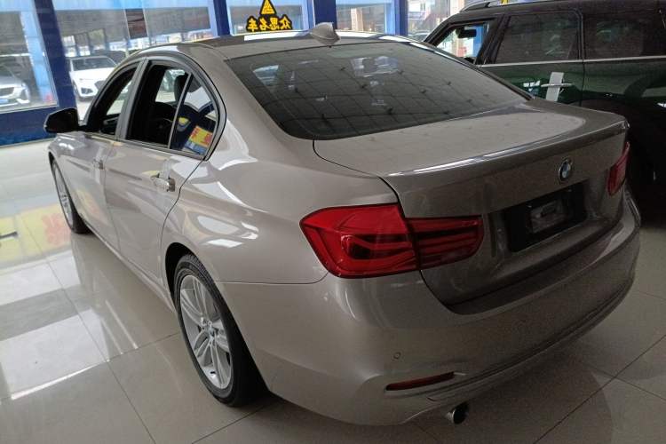 Used BMW 3 Series 2016 320i Fashion Model
