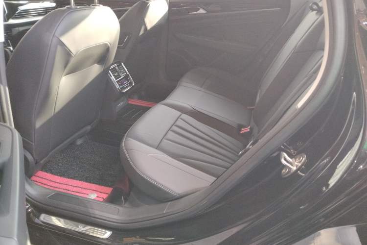 Used Volkswagen Passat 2025 Outstanding Model 330TSI Starry Elite Edition
