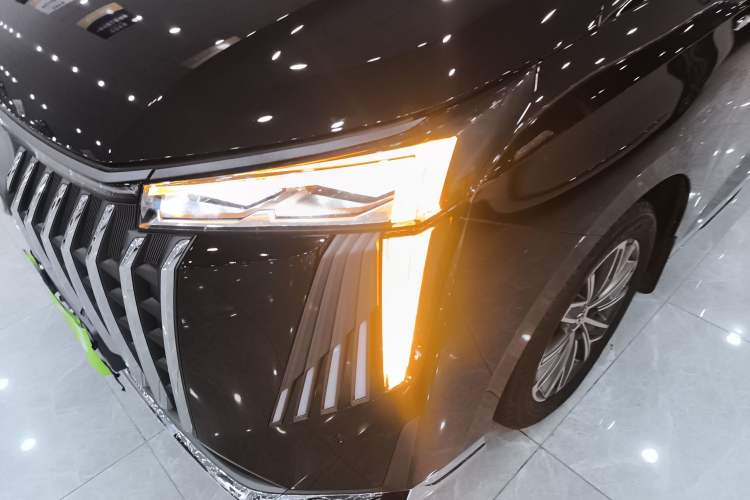 Used GAC Trumpchi M8 2024 Master Series Super Hybrid Edition
