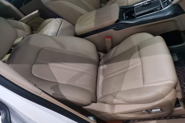 Used Buick GL8 2021 ES Landtrek 653T Luxury Model
