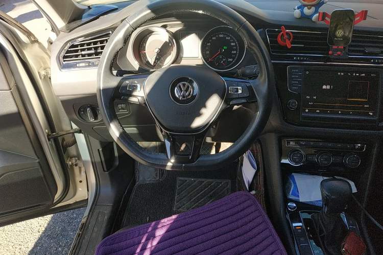 Used Volkswagen Tiguan L 2018 330TSI Automatic Two-Wheel Drive Luxury Edition