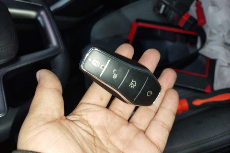 Used BYD Song L DM-i 2025 Intelligent Driving Version 112 km Beyond-Range Type
