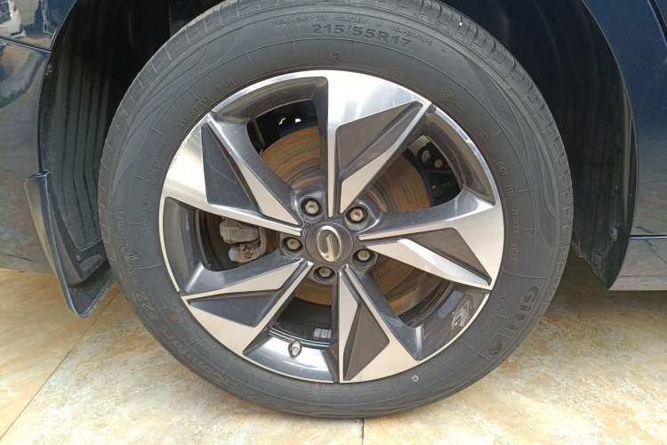 Used GAC Trumpchi M6 2023 PRO 270T DCT Luxury Edition
