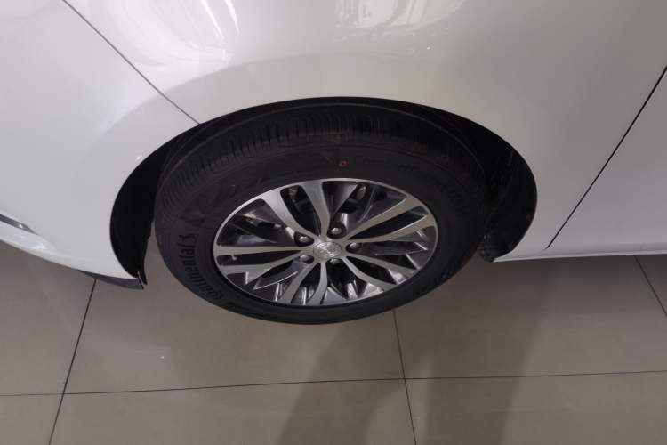 Used Buick GL8 2022 ES Landtrek 653T Comfort Edition