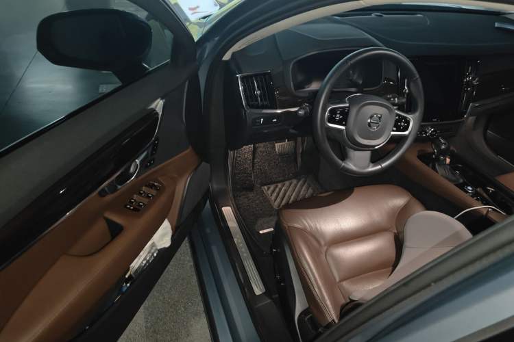 Used Volvo S90 2018 T5 Zhiyuan Edition
