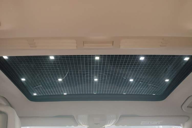 Used Mercedes-Benz E-Class 2015 E 260 L Sport Edition
