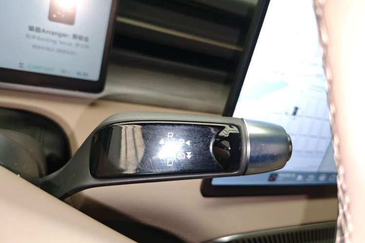 Used XPeng X9 2025 650 Long-Range Max
