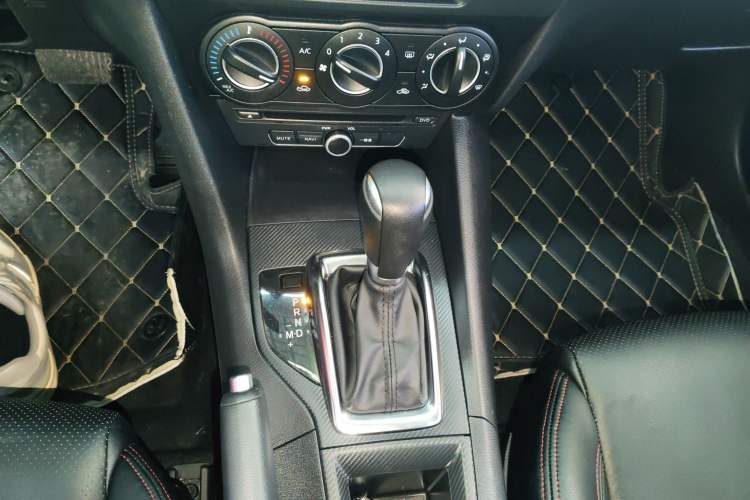 Used Mazda Mazda 3 Axela 2016 Sedan 1.5L Automatic Comfort Model