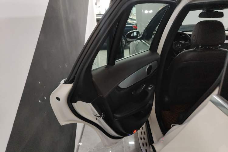 Used Mercedes-Benz GLC 2018 GLC 200 4MATIC
