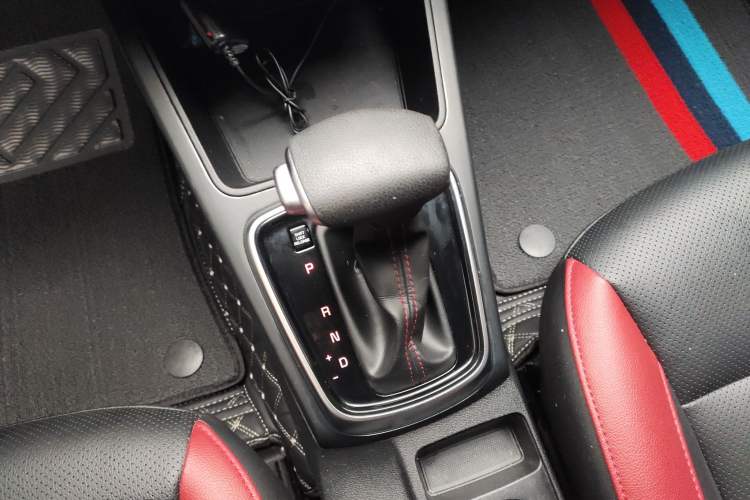 Used Kia KX Cross 2017 1.4L AT GLS