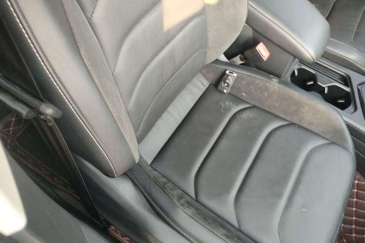 Used Volkswagen Tiguan L 2019 Updated Version 330TSI Automatic Two-Wheel Drive Panoramic Comfort Edition China VI Standard