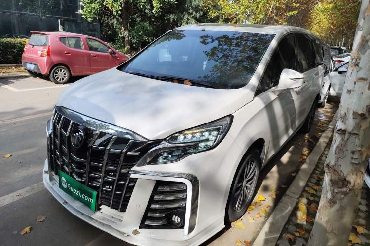 Used Buick GL8 2022 ES Landtrek 653T Luxury Edition