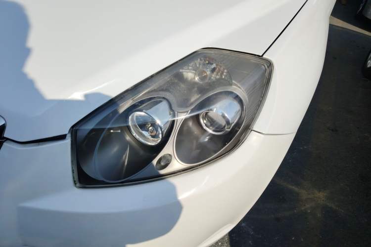 Used Geely Auto GX7 2015 Sports Edition 2.0L Automatic Luxury Upgrade Version China V Standard