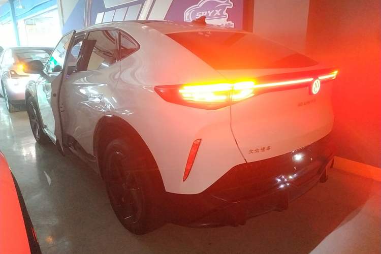 Used Volkswagen ID.UNYX 2024 Pro Long-Range Version
