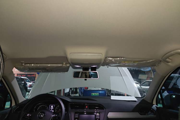 Used Volkswagen Tiguan L 2019 330TSI Automatic Two-Wheel Drive Luxury Edition China V Standard
