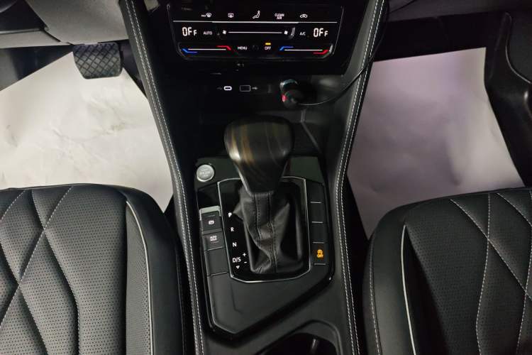 Used Volkswagen Tiguan L 2024 330TSI Automatic Two-Wheel Drive Smart Edition
