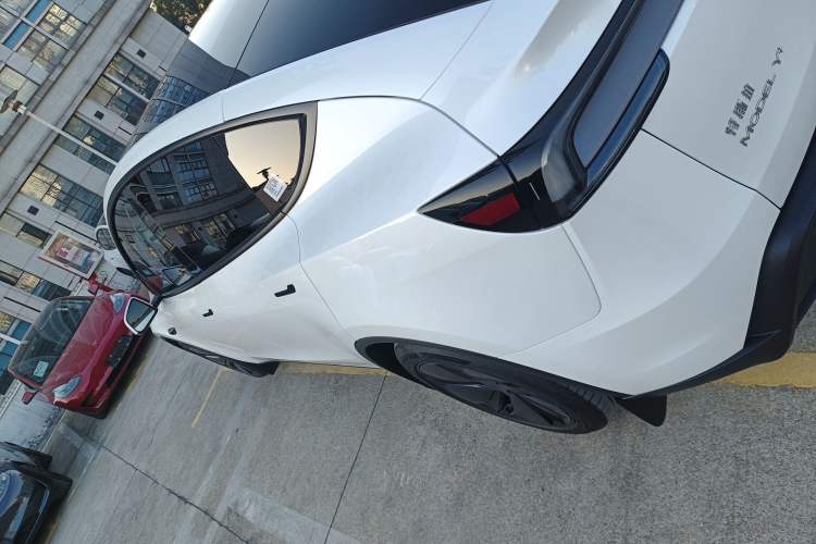 Used Tesla Model Y 2025 Updated Version Long-Range All-Wheel Drive