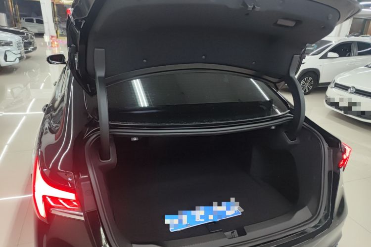 Used Buick LaCrosse 2025 28T Platinum Edition
