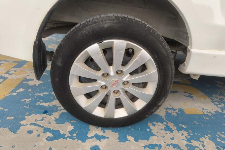 Used Jinbei Gold Hiace M Classic 2022 1.5L Engineering Lion Passenger Vehicle 6 Seats