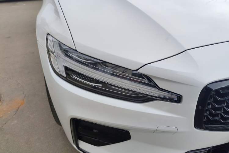 Used Volvo S60 2025 B4 Zhiyuan Sport Edition
