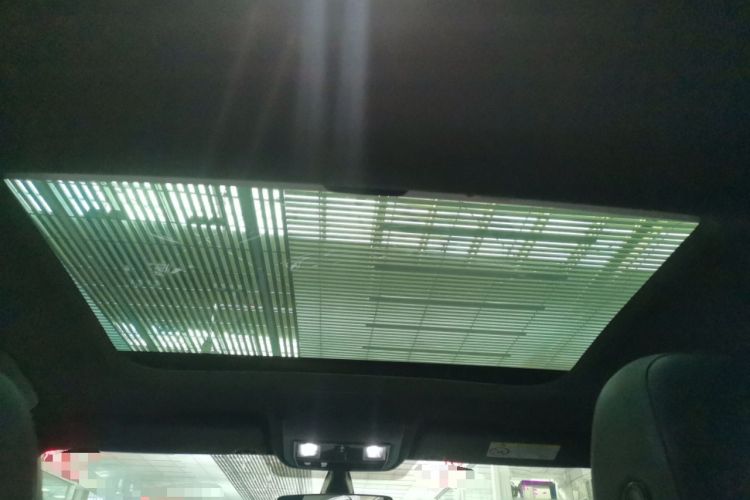 Used Volkswagen Golf 2023 Facelift 280TSI DSG R-Line Lite
