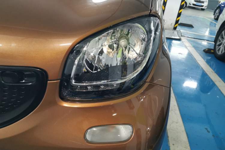 Used  forfour 2016 1.0L 52 kW Passion Edition