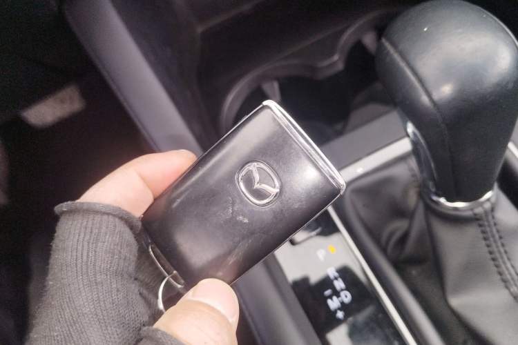 Used Mazda Mazda 3 Axela 2020 1.5L Automatic Luxury Version
