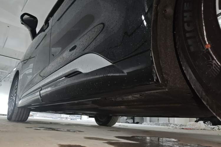 Used Denza D9 2022 DM-i 970 Four-Wheel Drive Prestige Model
