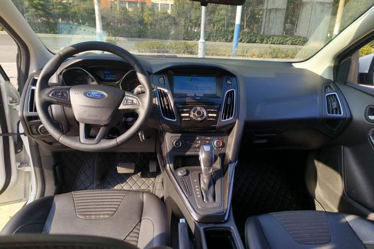 Used Ford Focus 2018 Hatchback Classic 1.6L Automatic Trendy SmartDrive Edition