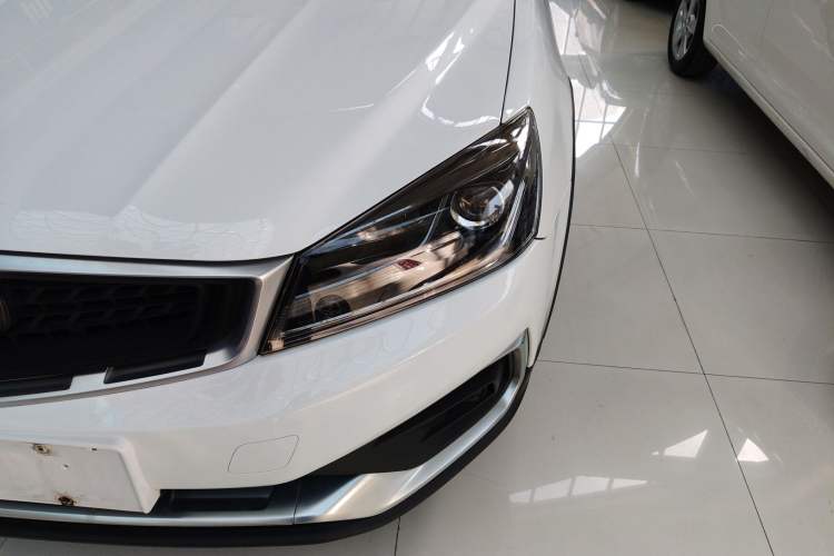 Used Geely Auto Vision S1 2019 Upgraded Model 1.5L CVT Luxury Version
