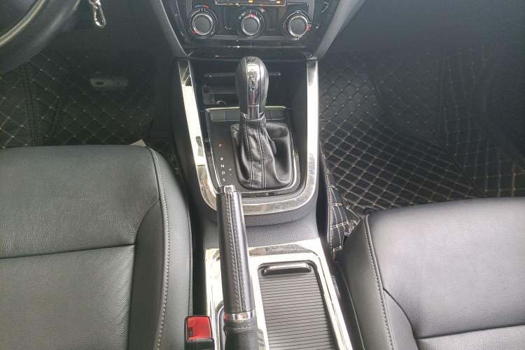 Used Volkswagen Sagitar 2015 1.6L Automatic Comfort Model