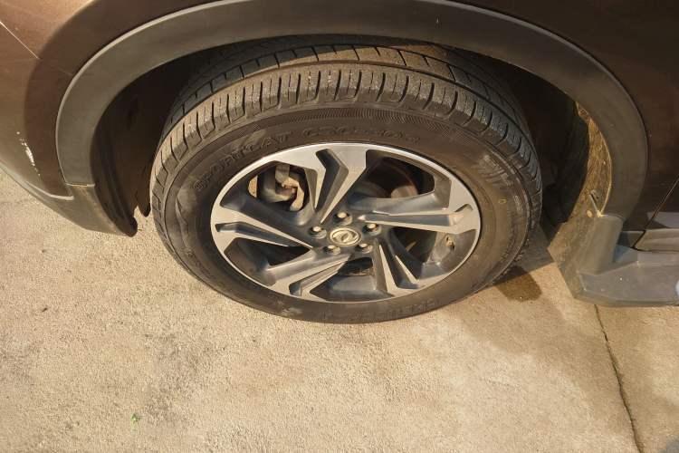 Used Dongfeng Aeolus AX7 2016 2.0L Automatic Zhiyi Trim