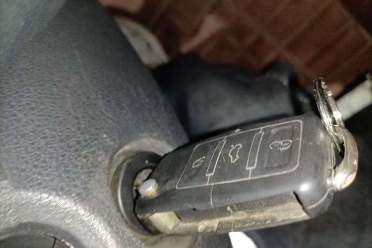 Used Volkswagen Santana 2015 1.6L Manual Fashion Edition
