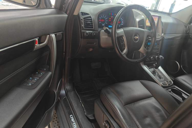 Used Chevrolet Captiva 2014 2.4L 4x4 Flagship Edition 7 Seats