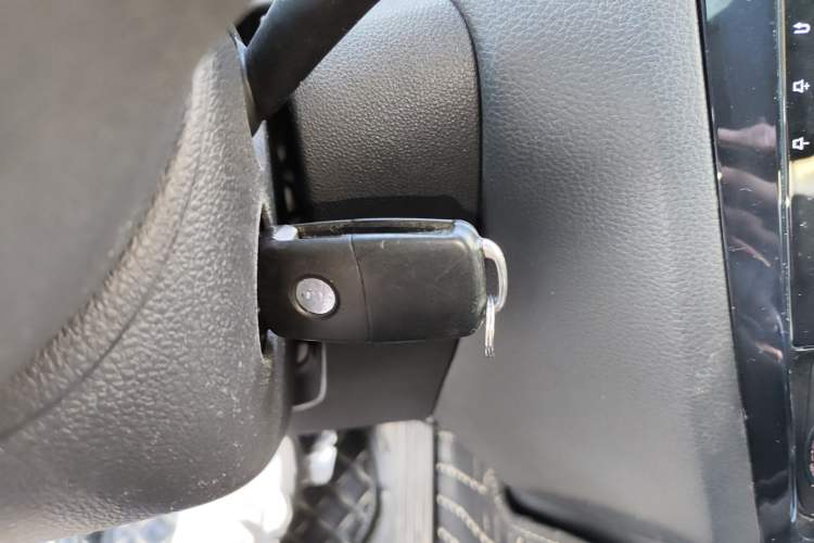 Used Volkswagen Sagitar 2015 1.6L Automatic Comfort Model
