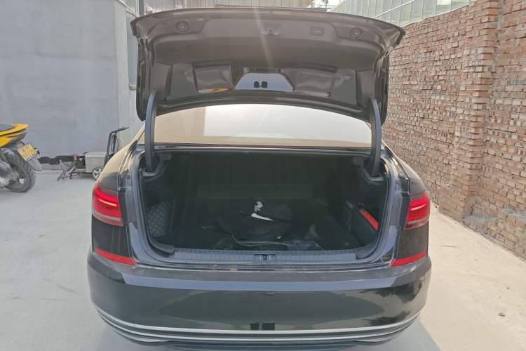 Used Volkswagen Passat 2023 Facelift 330TSI Luxury Edition
